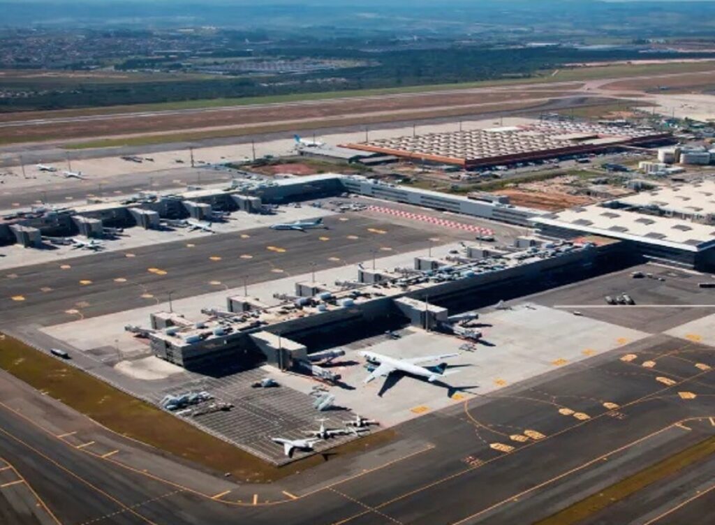 Avião da Azul declara emergência e volta a Viracopos. Imagem: Divulgação