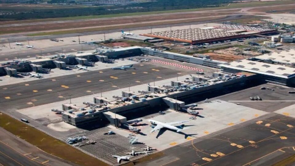 Avião da Azul declara emergência e volta a Viracopos. Imagem: Divulgação