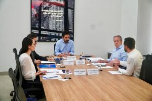 Em novo 'round', Nunes irá recorrer para proibir motos por app. Imagem: Sergio Barzaghi/PrefSP