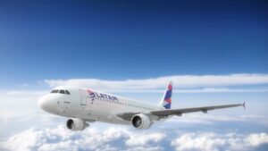 Avião 'despenca' 7.000m em 5 minutos e assusta passageiros. Imagem: Divulgação Latam