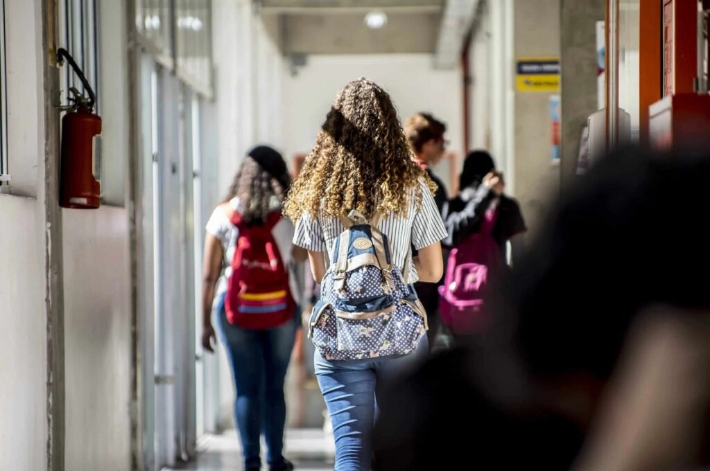 Em SP, 3.308 escolas preparam alunos para intercâmbio. Imagem: Governo de SP