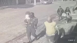 Polícia teme que acusado de atirar em tenente fuja do país. Imagem: Reprodução câmeras de segurança