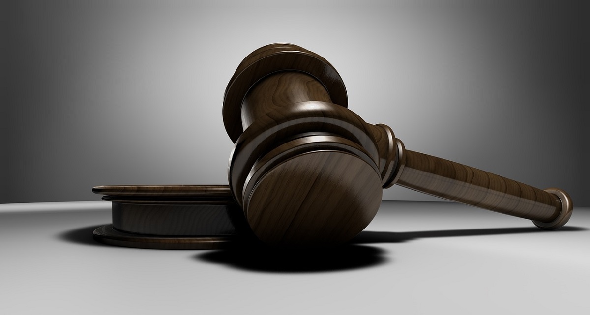 Padrasto é condenado a 2 anos e 4 meses de prisão por homofobia. Imagem: Pixabay Padrasto é condenado a 2 anos e 4 meses de prisão por homofobia. Imagem: Pixabay