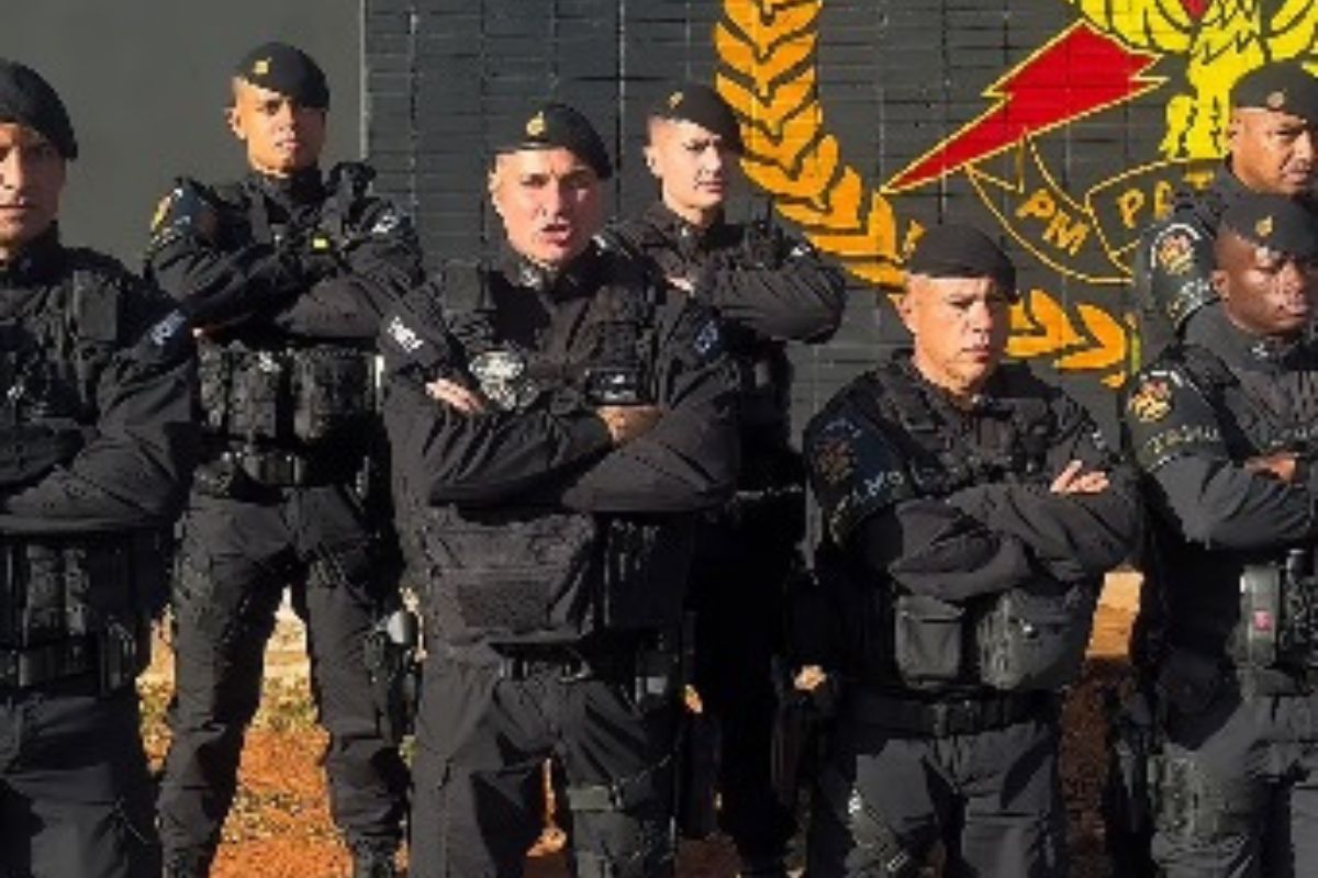 ‘Unidos pela farda’: tenente Pimentel ganha apoio no país todo