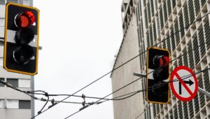 Semáforos inteligentes viram aposta para reduzir lentidão. Imagem: Prefeitura de São Paulo