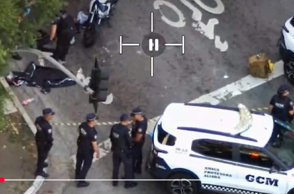 GCM é baleado em assalto, mas escapa por causa do colete. Imagem: Reprodução SmartSampa