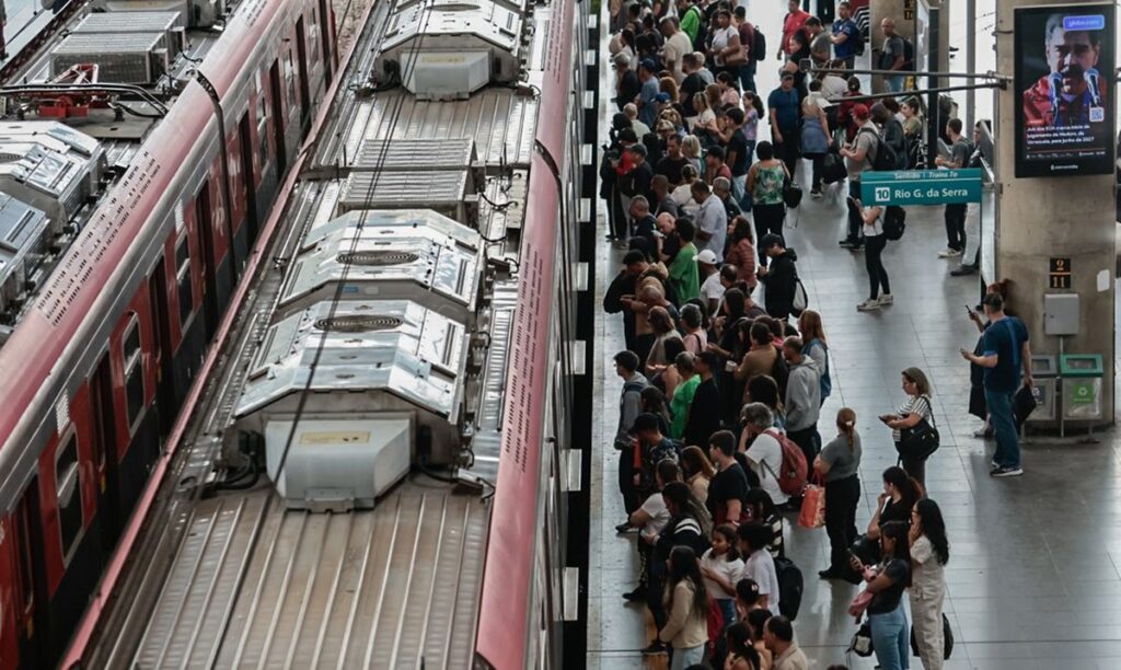 Greve da CPTM gera 350 km de lentidão no trânsito. Imagem: Paulo Pinto/Agência Brasil