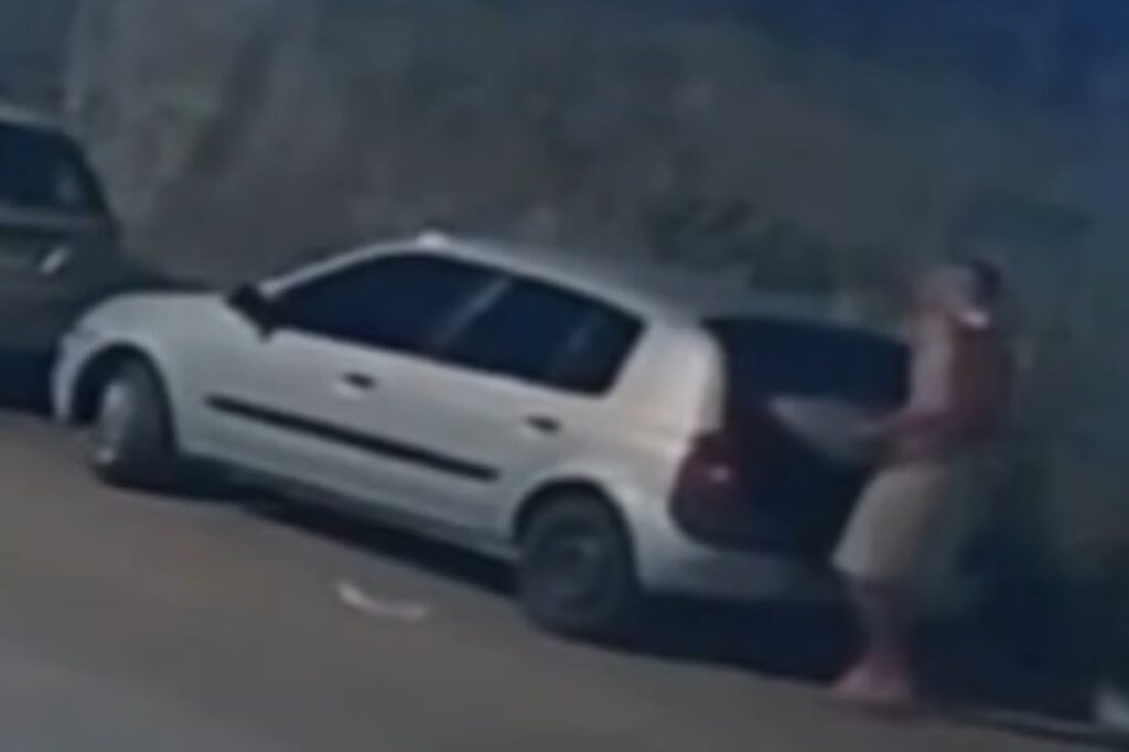 Breno pegou jaqueta no porta-malas e abandonou carro após matar filhas. Imagem: Reprodução YouTube