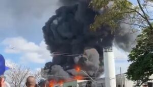 Guarulhos: incêndio atinge comércio e assusta moradores. Imagem: Reprodução