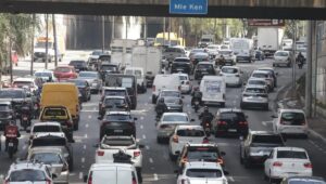 Greve da CPTM faz trânsito atingir 708 km de lentidão em São Paulo. Imagem: Paulo Pinto/Agência Brasil