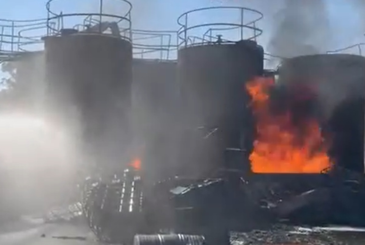 Incêndio em fábrica de solvente: entenda a demora de 33h. Imagem: Reprodução Incêndio em fábrica de solvente: entenda a demora de 33h. Imagem: Reprodução