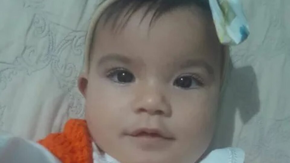 Adeus, Isadora, aos 7 meses; família vê negligência médica. Imagem: Reprodução
