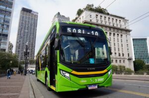 Crédito: SP anuncia R$ 3,6 bi para ônibus elétricos e saúde. Imagem: Prefeitura de SP