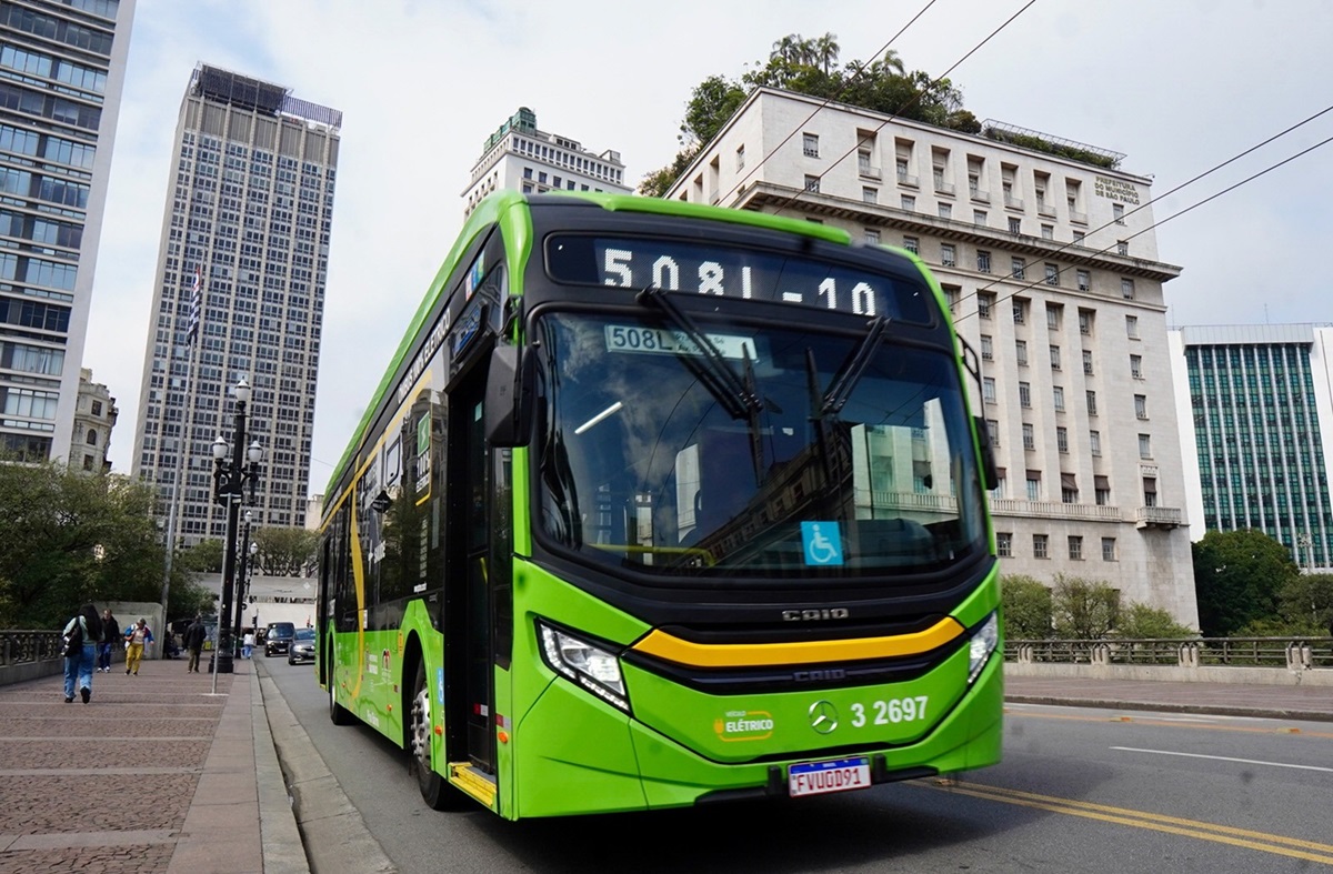 Crédito: SP anuncia R$ 3,6 bi para ônibus elétricos e saúde. Imagem: Prefeitura de SP