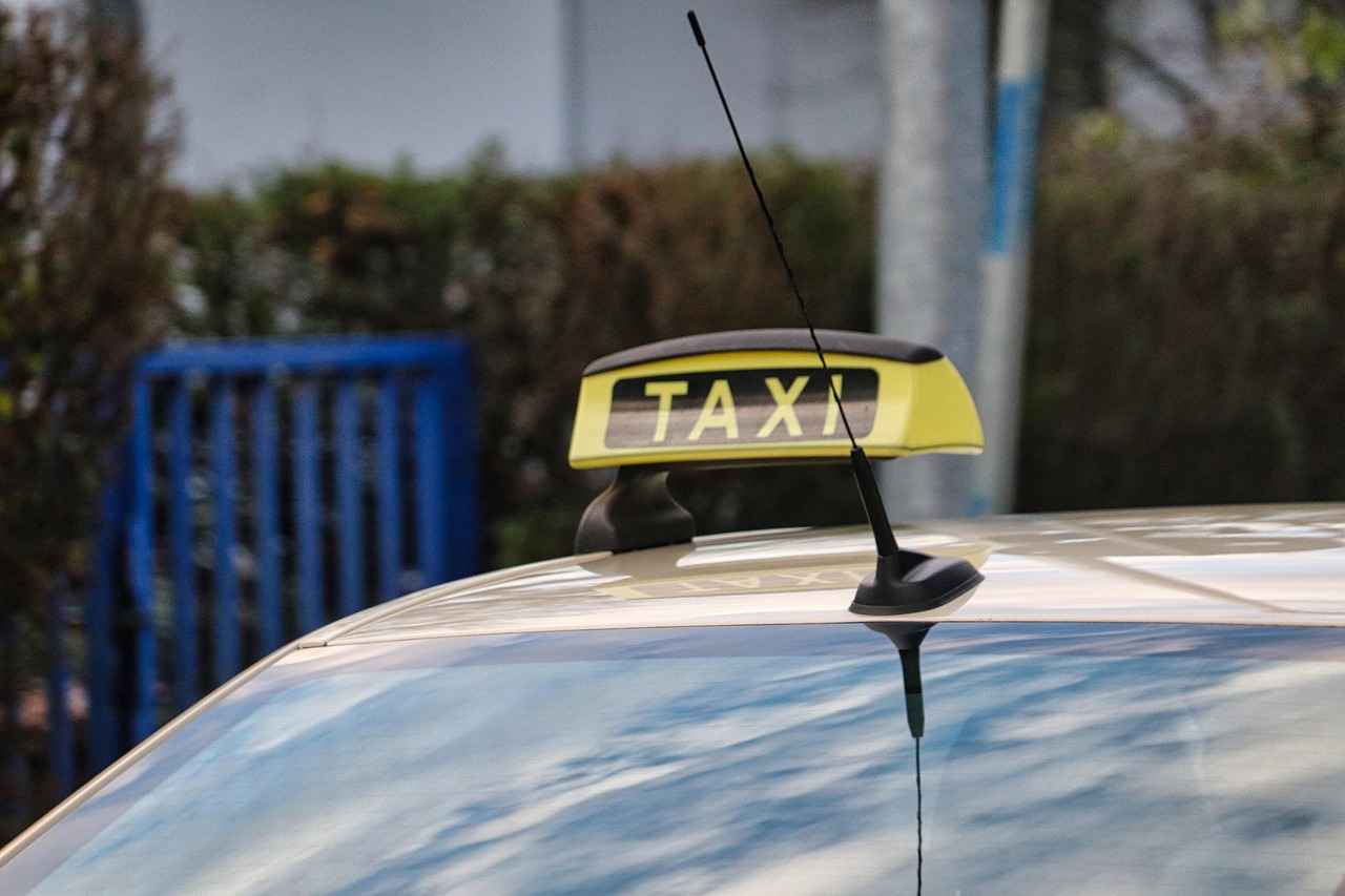 Táxi: SP abre editais para 2.195 novos estacionamentos. Imagem: Pixabay Táxi: SP abre editais para 2.195 novos estacionamentos. Imagem: Pixabay