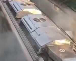 Trem evacuado em SP coloca transporte em xeque. Imagem: Reprodução