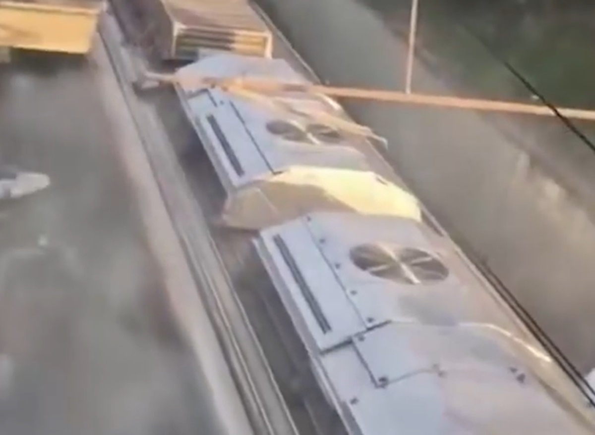 Trem evacuado em SP coloca transporte em xeque. Imagem: Reprodução