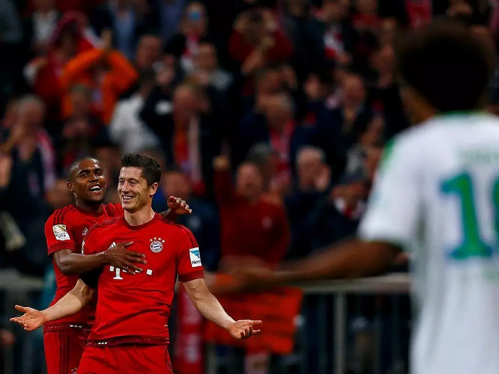 Para além do Mundial, relembre os brasileiros que já venceram o Bayern. Imagem: Reprodução / Getty Images