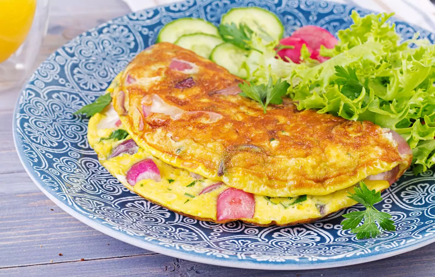 Omelete low carb é opção rápida e nutritiva para almoço de segunda-feira