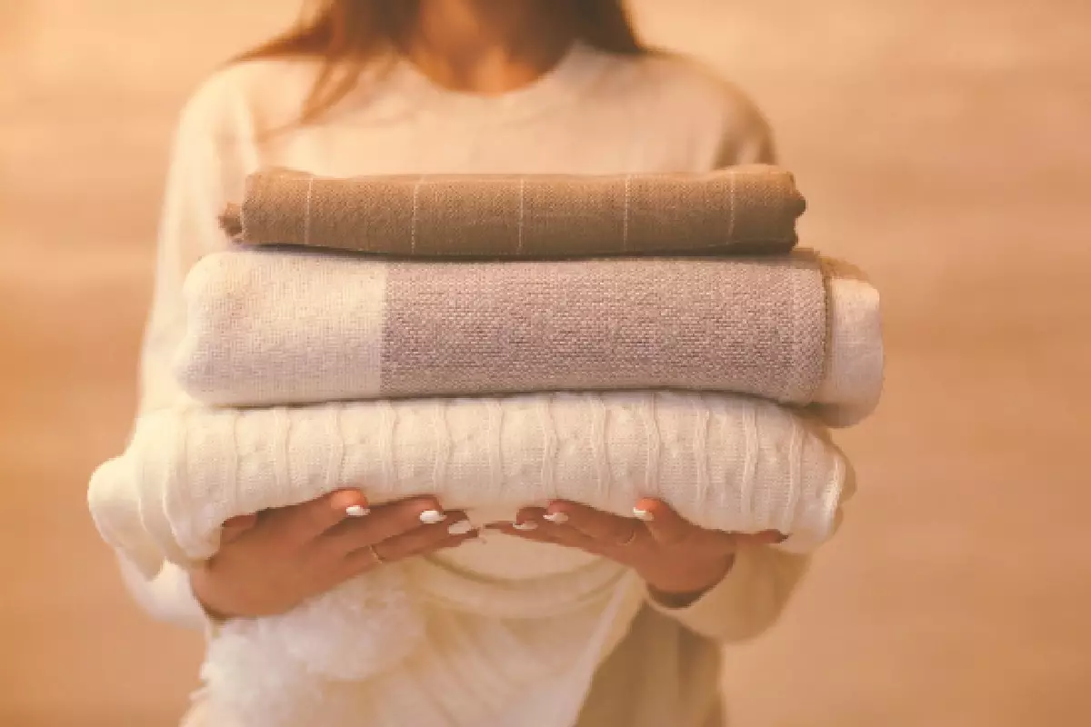 Como lavar cobertor: saiba orientações sobre cuidados e dúvidas a respeito