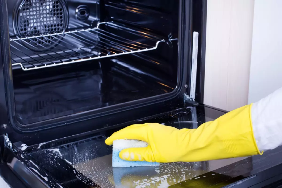Como limpar forno: passo a passo para maior durabilidade e higiene